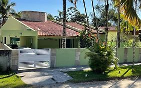 Casa a 50 metros da Praia da Riviera no Jardim São Lourenço - Casa com Wi-Fi